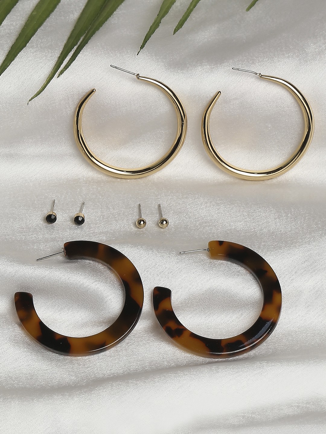 Gold toned Set of 2 Tiger acetet, gold hoop earrings and 2 Studs pack