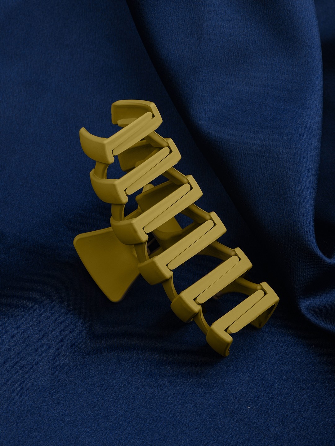 Beige Zigzag claw clip