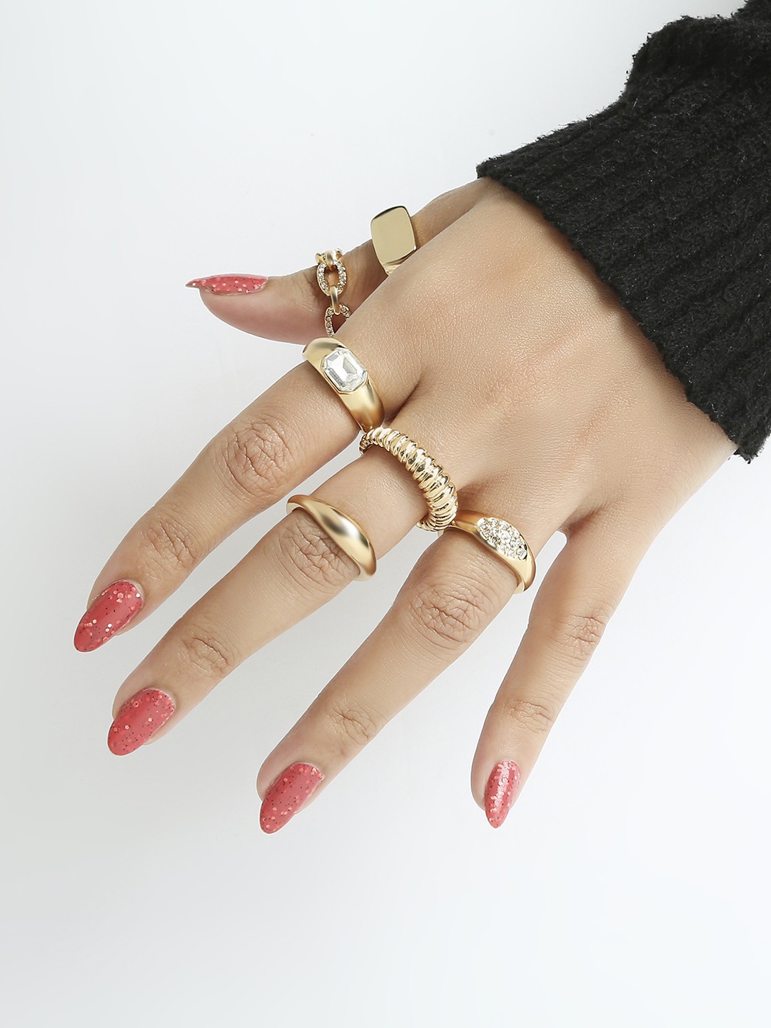 Set of 6 gold toned crystal embellished contemporary rings